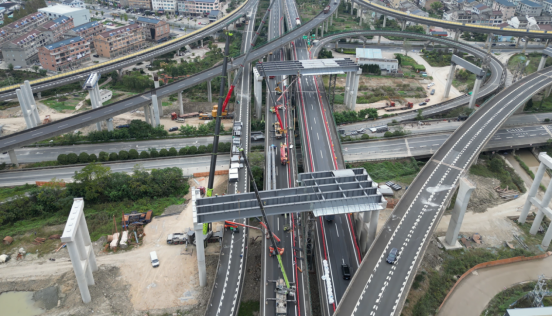 千噸鋼骨鑄通途，恒馳鋼構(gòu)助力甬臺溫高速完美“跨越”